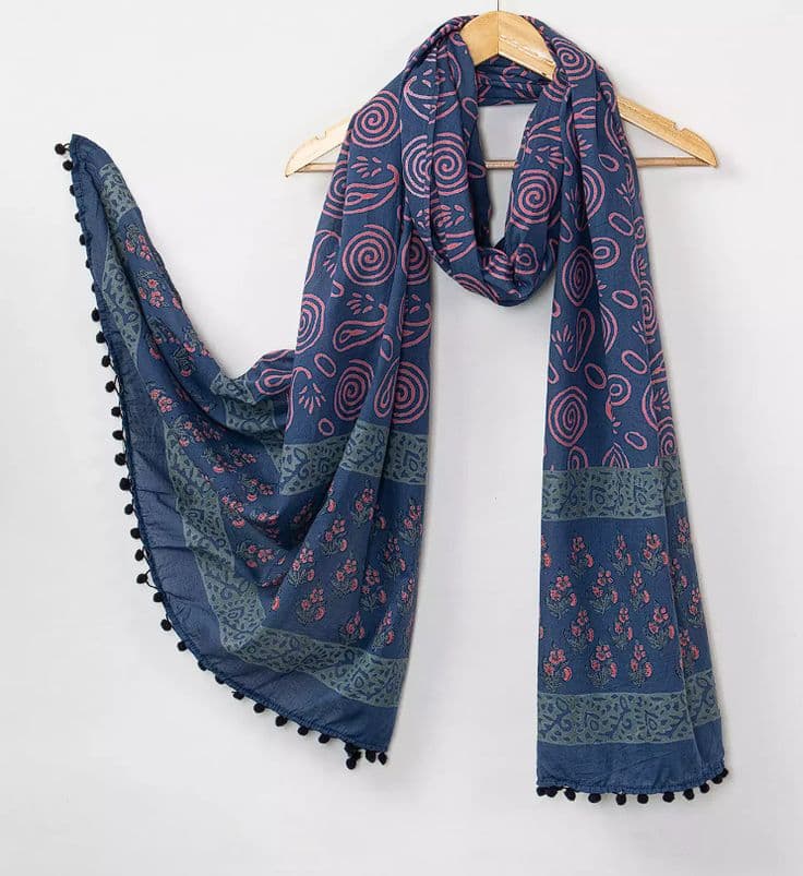 Tilla Thread Work Velvet Festive Dupatta